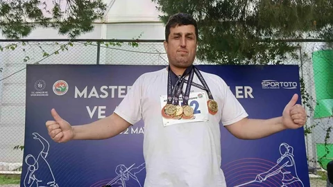 Balıkesirli Sporcu Öğretmen 4 Dalda Şampiyon Oldu