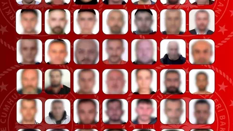Kırmızı Bültenle Aranan Suçlular Türkiye'ye İade Edildi