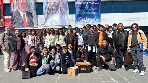 Bilecik'ten 193 Öğrenci Robot Yarışmasına Katıldı
