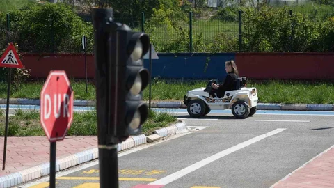 Düzce'de Öğrenciler Trafik Eğitimi Aldı