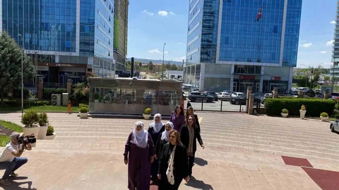 Dem Parti Sözcüsü Doğan'dan CHP'ye ziyaret