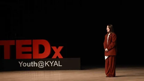 Afra'nın Şarkısının Hikayesi Merak Uyandırıyor