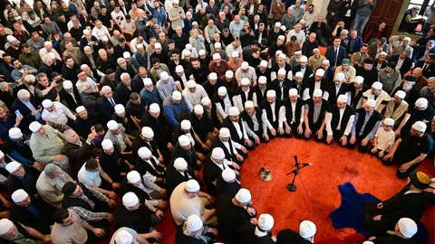 Erguvan Bayramı Coşkusu Bursa'da Yaşandı