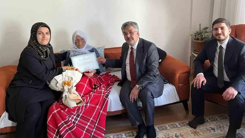 AK Parti Adıyaman'dan Yaşlı ve Genç Üyelere Ziyaret