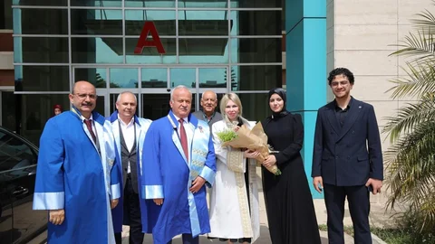 Akdeniz Üniversitesi Mezuniyet Töreni Coşkusu