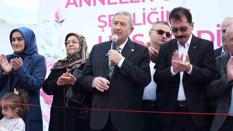 Darende'de Anneler Günü Şenliği Başladı