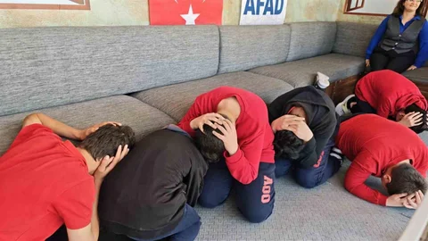 Aliağa’da Deprem Simülasyon Etkinliği Yapıldı