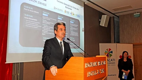 Çeşme Kaymakamı'ndan Turizm Vurgusu