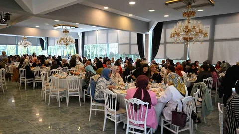 Gaziosmanpaşa'da Anneler Günü Buluşması