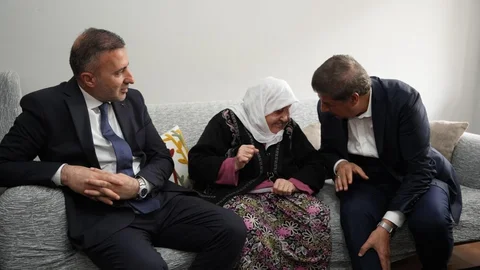AK Parti İstanbul'dan Anneler Günü Ziyareti