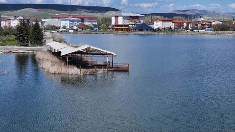 Sivas Ulaş Gölü'nde Göçmen Kuşlar Dönüyor
