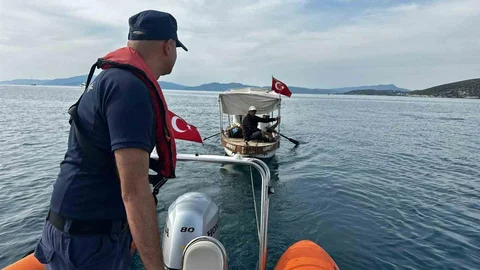 Aydın'da Sürüklenen Teknedeki Üç Kişi Kurtarıldı