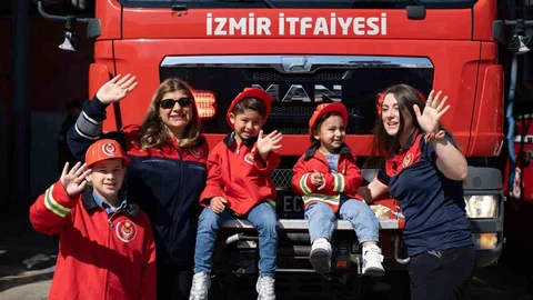 İzmir'de İtfaiyeci Annelerin Hikayesi