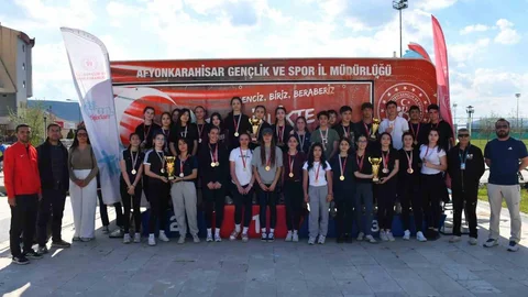 Afyonkarahisar'da Bisiklet Yarışları Sonuçlandı