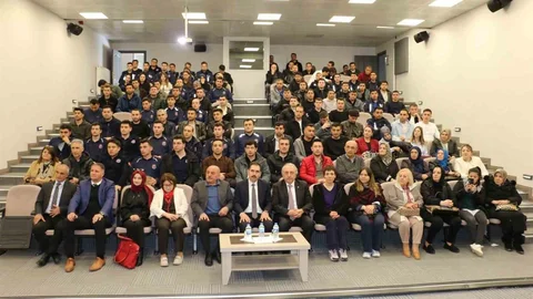 Erzurum'da Anlamlı Konferans Gerçekleştirildi