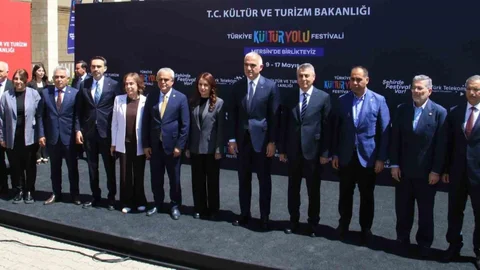 Mersin'de Kültür Yolu Festivali Açıldı