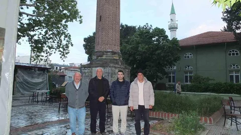 Balıkesir'de Tarihi Minare İlgi Odağı Oldu