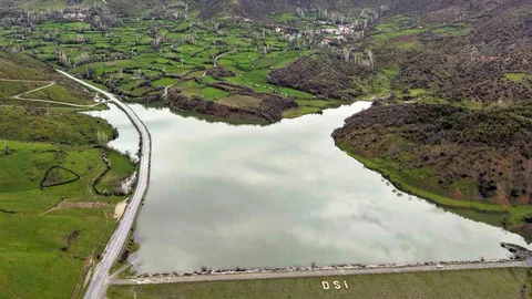 Hizan'daki Baraj Gölü Havadan Görüntülendi