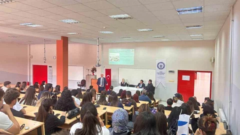 Nazilli'de Kariyer Günü Etkinliği