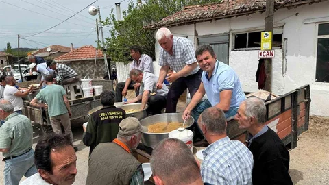 Uzunalan Köyü'nde Geleneksel Hayır Etkinliği