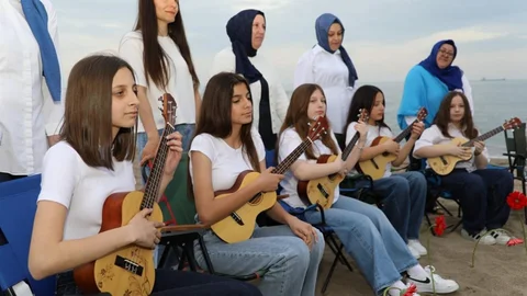 Miniklerden Annelere Duygusal Anlamlı Etkinlik