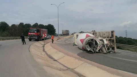 Bursa'da Beton Mikserinin Devrilmesi