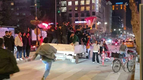 Van'da Galatasaray Şampiyonluğu Kutlandı