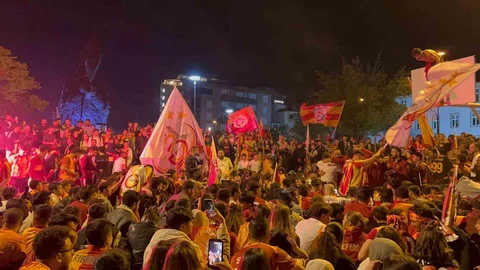 Galatasaray Çanakkale'de Şampiyonluk Coşkusu Yaşadı