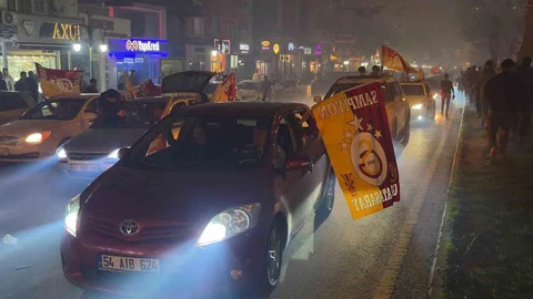 Galatasaray'ın Şampiyonluğu Kütahya'da Kutlandı