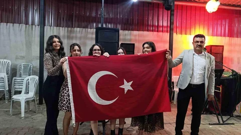 Manisa'da Anneler Günü Leopar Gecesi