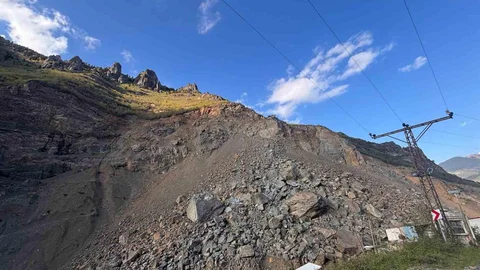 Trabzon Maçka'da Taş Ocağı Tehlikesi