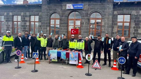 Kars'ta Trafik Bilinci İçin Farkındalık Etkinliği