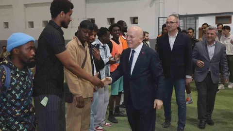 Erzurum'da Uluslararası Öğrencilerle Futbol Turnuvası