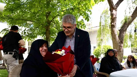 Bingöl'de Şehit Anneleriyle Anlamlı Buluşma