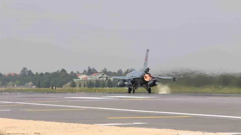 Eskişehir'de F-16'lar Havalandı