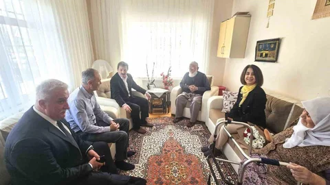 Şehit Annelerine Anlamlı Anneler Günü Ziyareti