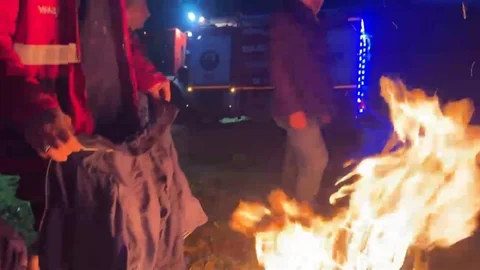 Elazığ'da İtfaiye Aracı Çamura Saplandı