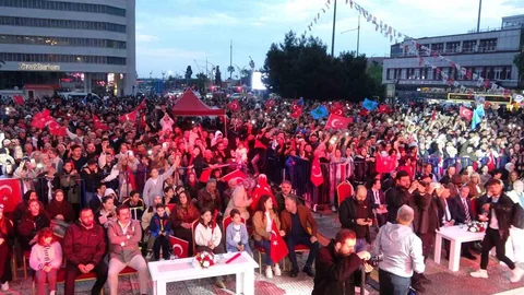 Samsun'da Anneler Günü Coşkusu