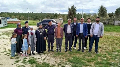 Bilecik'te Jandarmadan Fedakar Annelere Destek