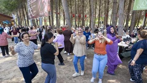 Mersin’de Anneler Günü Kutlamaları Yapıldı