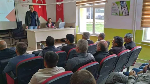 Altıntaş'ta Üreticilere Eğitim Verildi