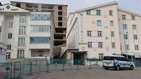 İnşaatta İstinat Duvarı Çöktü