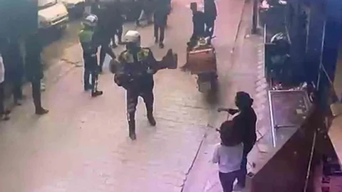 Yaşlı Kadın Yangında Mahsur Kaldı