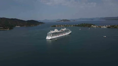 Fethiye’ye sezonun ilk kruvaziyer gemisi geldi