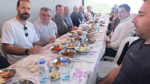 Balıkesir'de Çiftçi Hayırları Devam Ediyor
