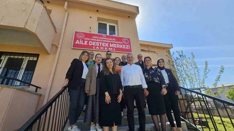 Dikili'de Kadınlara Ücretsiz Kurslar Devam Ediyor