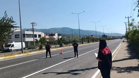 Ekipler Balıkesir'de Yolda Kontrol Yapıyor