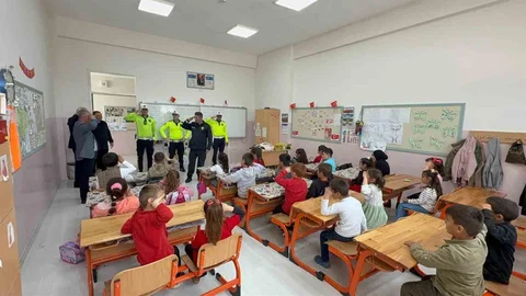 Yozgat'ta Miniklerden Polis Selamı