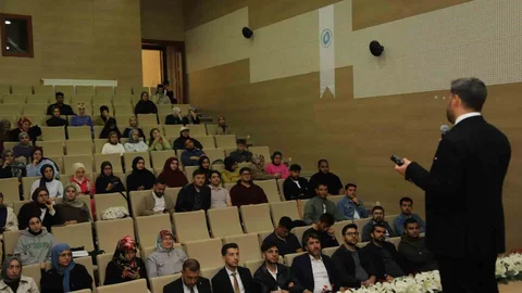 Vakıf Kuran Kadınlar Konferansı Niğde'de Gerçekleşti