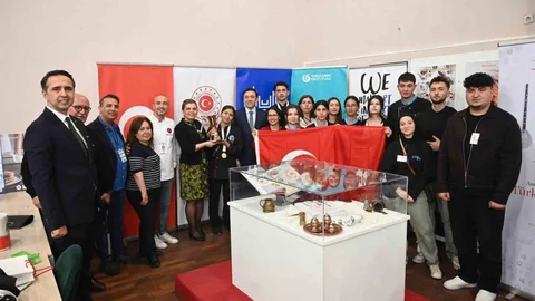 Kahramanmaraşlı Öğrenciler Gastronomi Yarışmasında Başarı Elde Etti